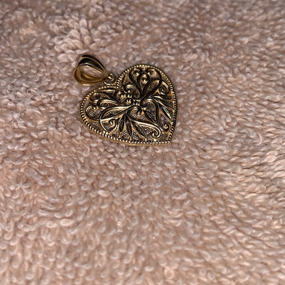 Reversible heart pendant